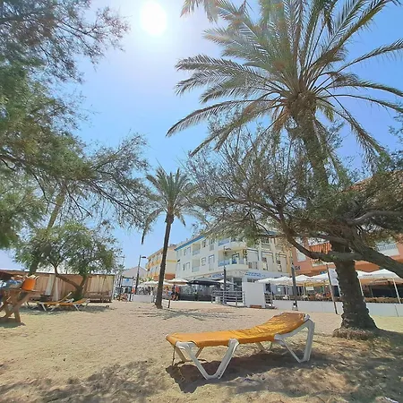 Small Oasis #1, Manilva *